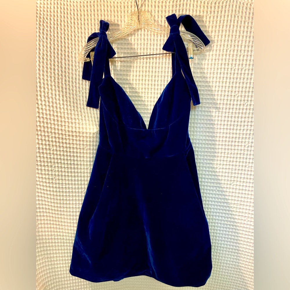 ❗️SOLD❗️NWOT 💙Velvet💙 Dress